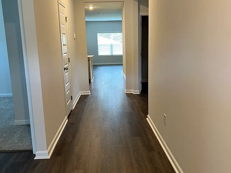 1304 Eidson St — Photo 10