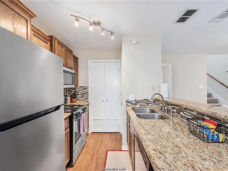 1221 Oney Hervey Dr — Photo 8