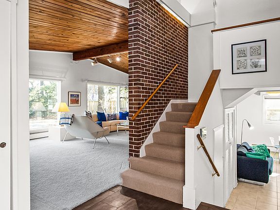 2nd image of 9337 Lincolnwood Dr