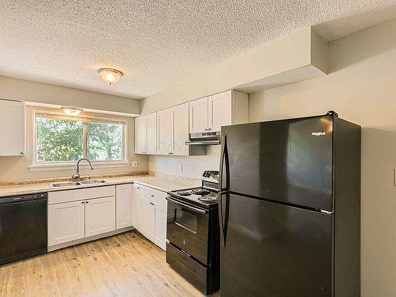 3rd image of 5114 Carbondale Dr