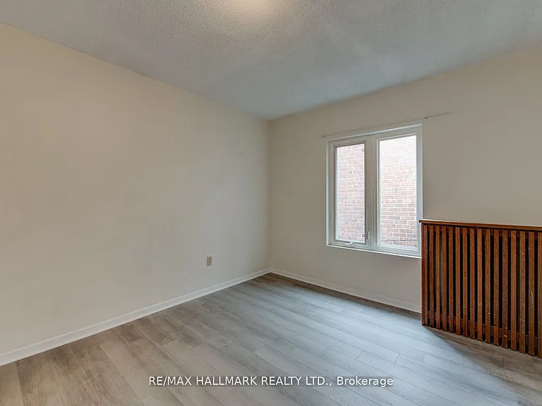 576 Ossington Ave S #2 — Photo 12
