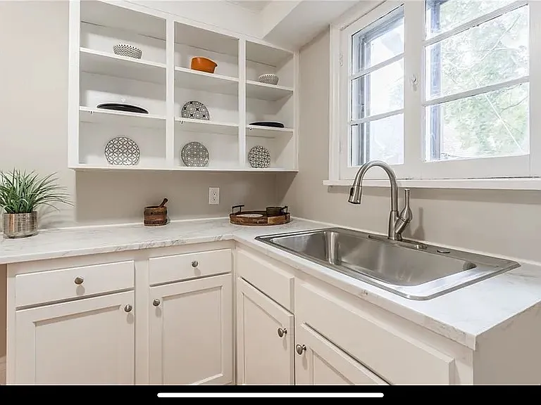 31 Woodlawn St — Photo 16