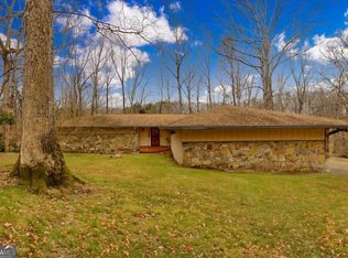158 Leaf Lake Dr, Suwanee, GA 30024