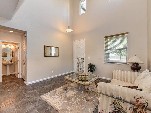4th image of 551 Greg Thatch Cir