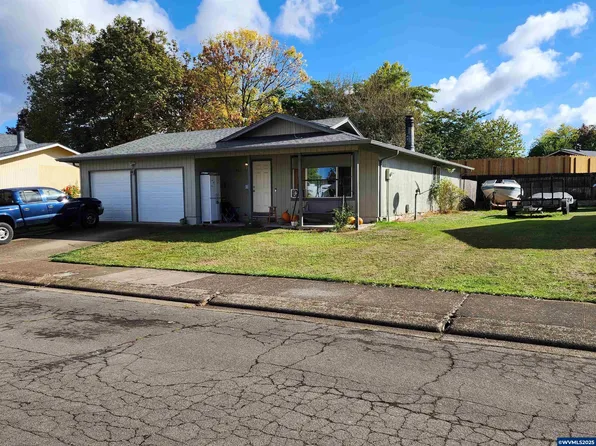 2463 Ermine St SE, Albany, OR 97322