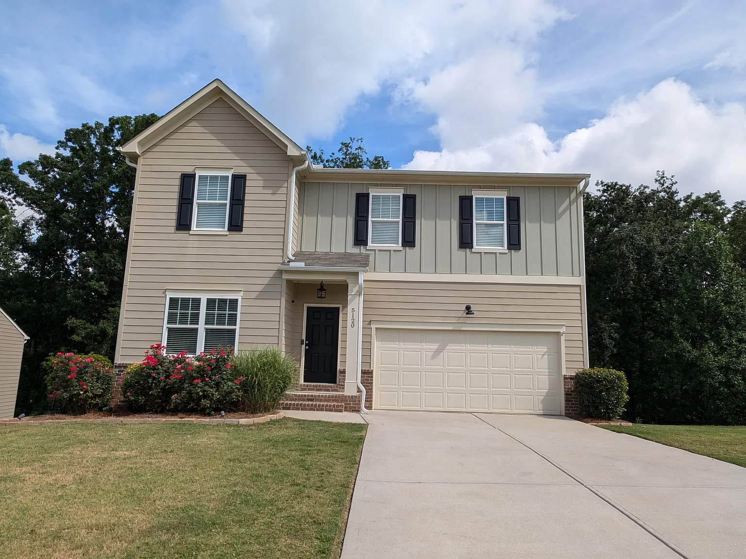 4 bed, 2684 sqft, $2,600 — Photo 1