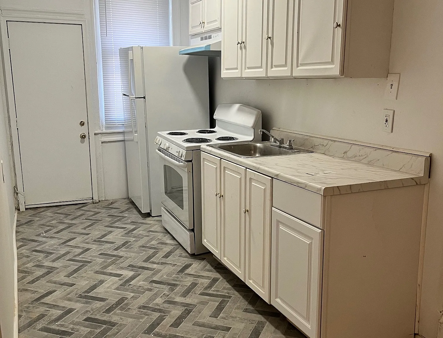 1 bed, 400 sqft, $850 — Photo 1
