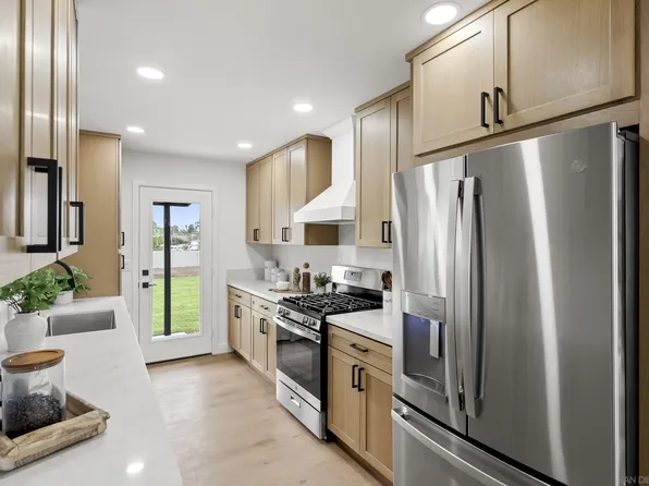 5041 Canosa Ave, San Diego, CA 92117