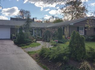 4413 Manor Hall Ln, Fairfax, VA 22033