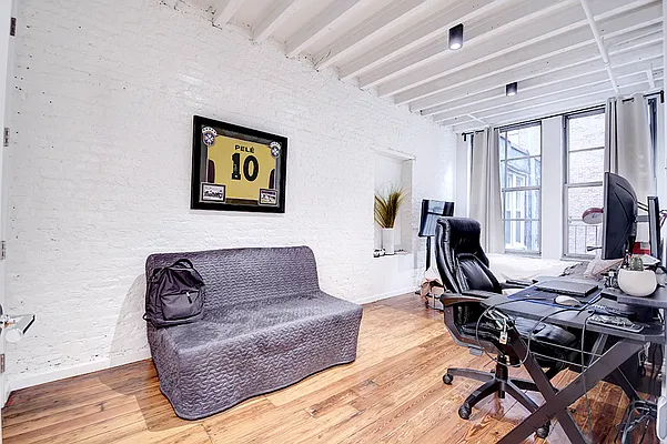 Rented by Urbane Brokerage | media 24