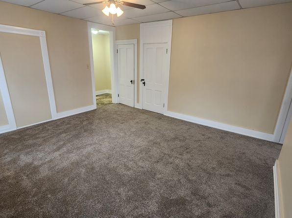 1113-1115 Vermont St #1113-1/2, Quincy, IL 62301 – 1-bedroom rental in Quincy