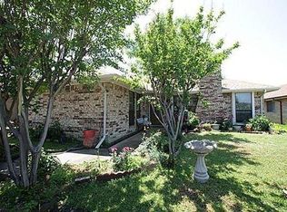 2220 Statler Dr, Carrollton, TX 75007