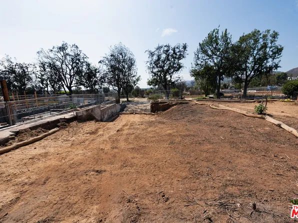 1130 Kagawa St, Pacific Palisades, CA 90272