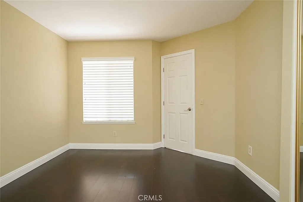 3 bed, 1240 sqft, $4,000 — Photo 4