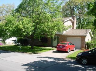 622 Palo Alto Dr, Ellwood City, PA