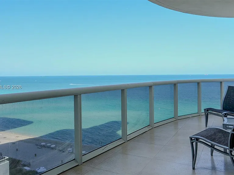 15901 Collins Ave #1102 — Photo 2