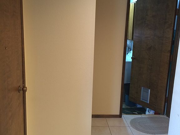 Tile entry off front door