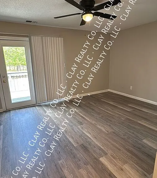 920L Highland Ave — Photo 4