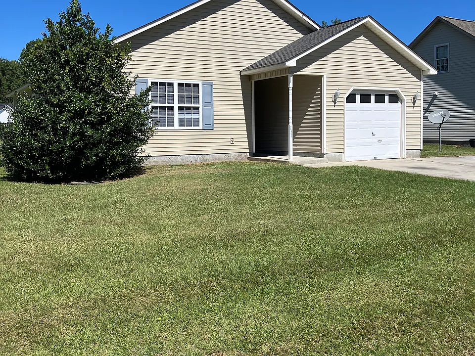 134 Sweet Bay Dr