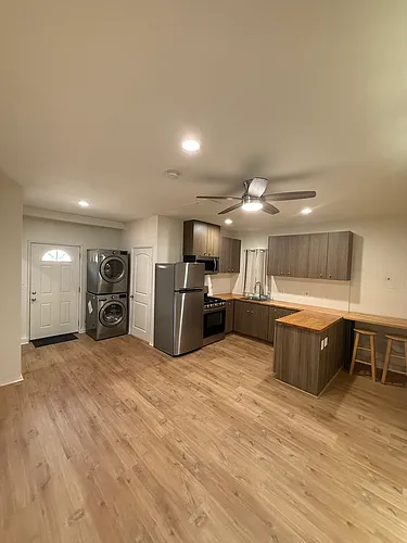 17606 Roscoe Blvd Photo 1