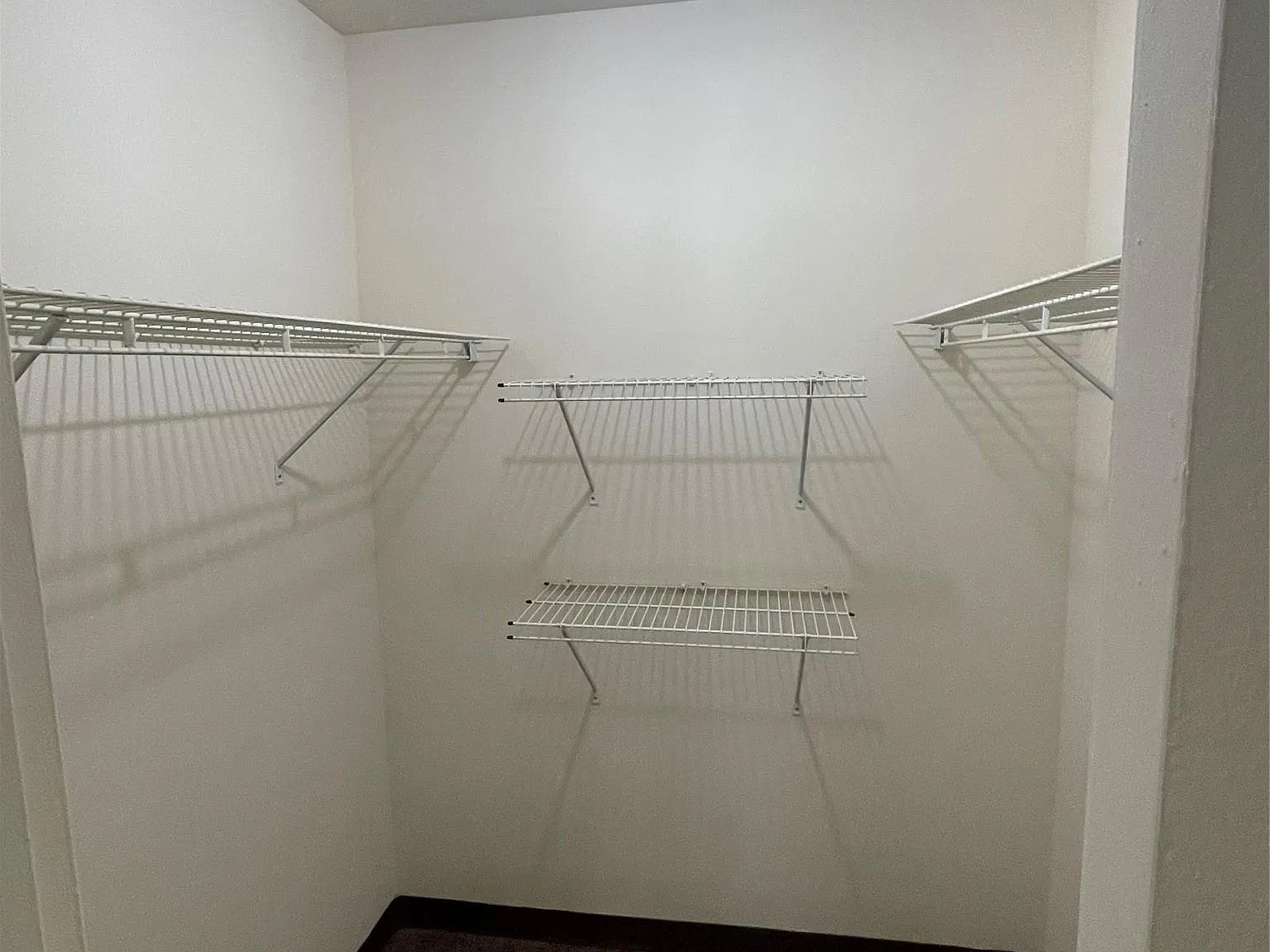 1 bed, 1.0 bath, 700 sqft, $1,900 — Photo 4