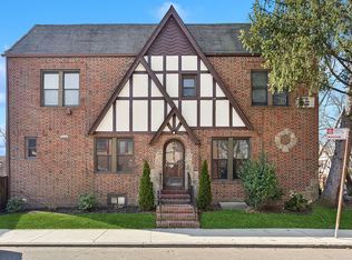 6810 Ingram St, Forest Hills, NY 11375