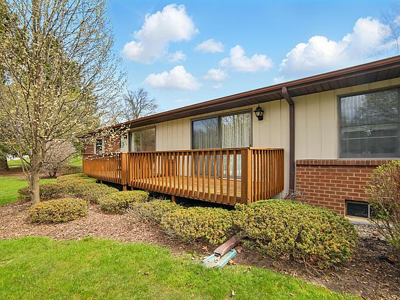 3rd image of 256 Bona Vista Dr NW