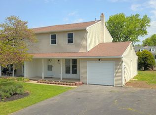 2829 N Ford Dr, Hatfield, PA 19440