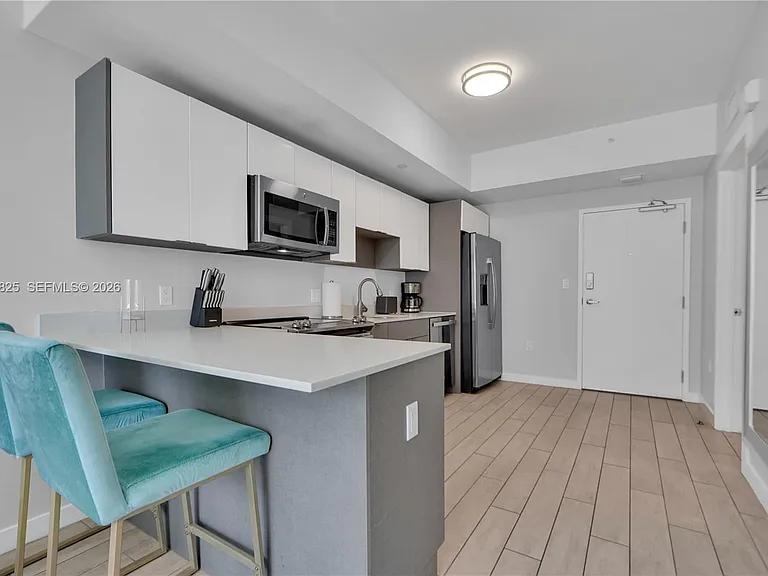 321 NE 26th St #816 — Photo 2