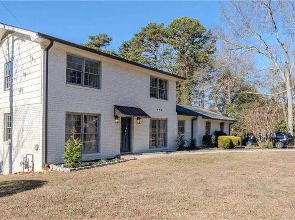 1499 Smokehouse Ln, Stone Mountain, GA 30088