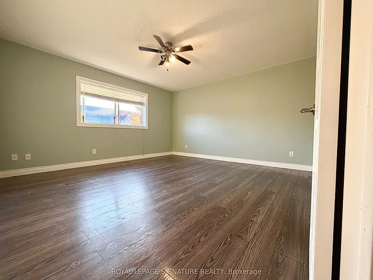584 Shaftsbury St — Photo 14