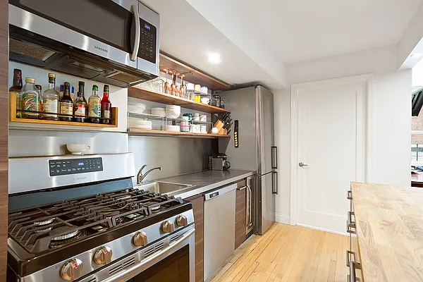 Rented by BLU Real Estate | media 11