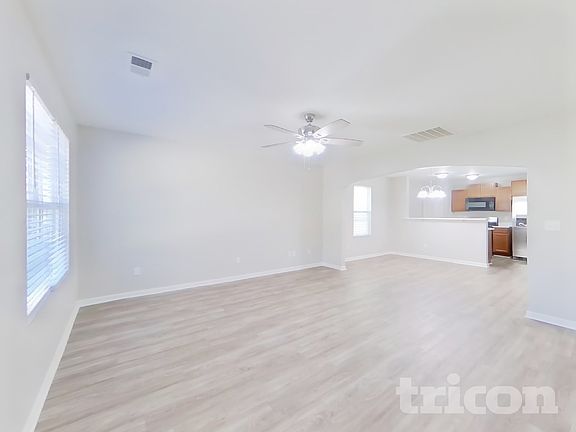 3rd image of 4911 Magnasco Ln