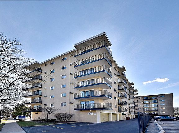 5th image of 315 Des Plaines Ave APT 307