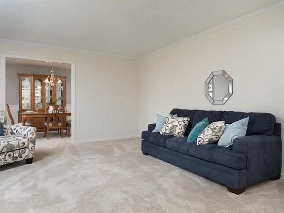 5th image of 5308 Edgebrook Dr