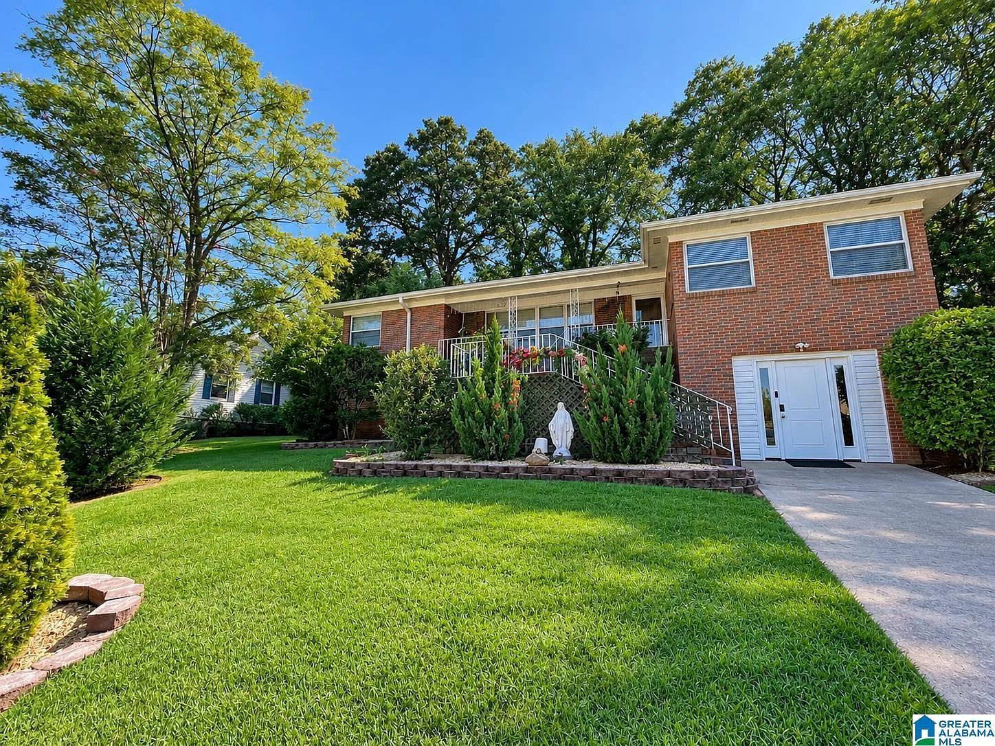 5 bed, 3.0 bath, 3504 sqft, $3,400 — Photo 1
