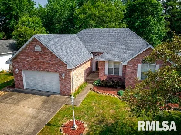 903 E Gregory Ave, Marion, IL 62959