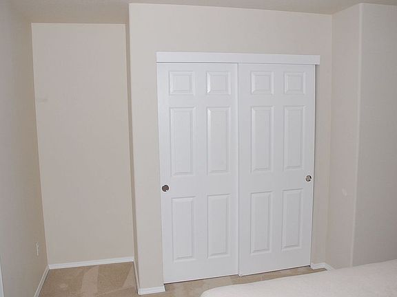 Closet in second bedroom