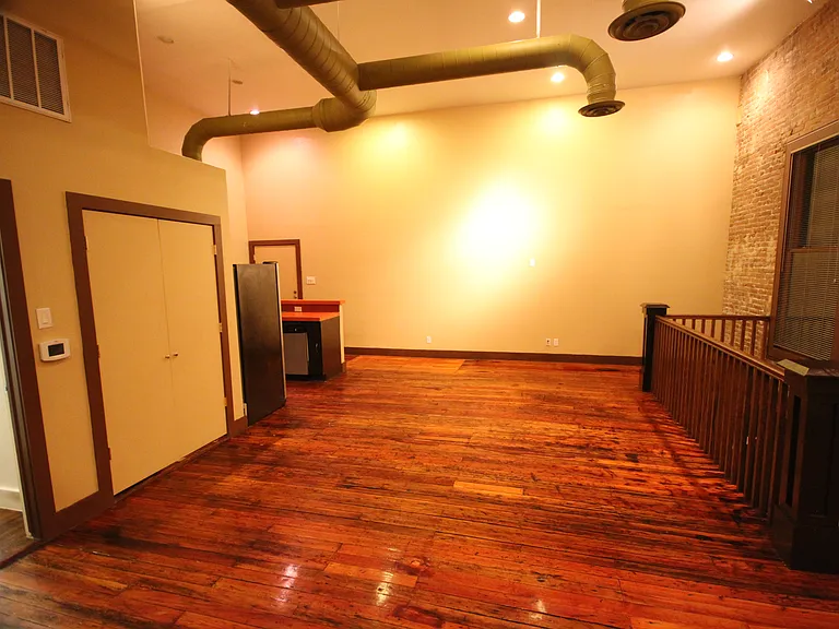 321 S Flores St #102 — Photo 15
