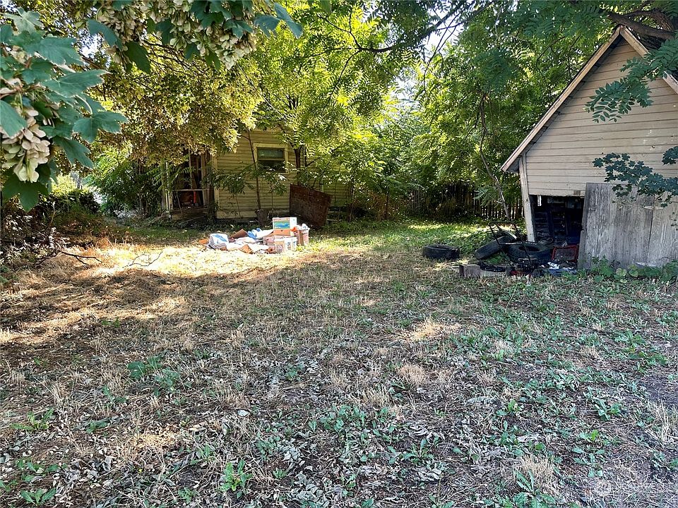 2nd image of 206 W Patit Avenue