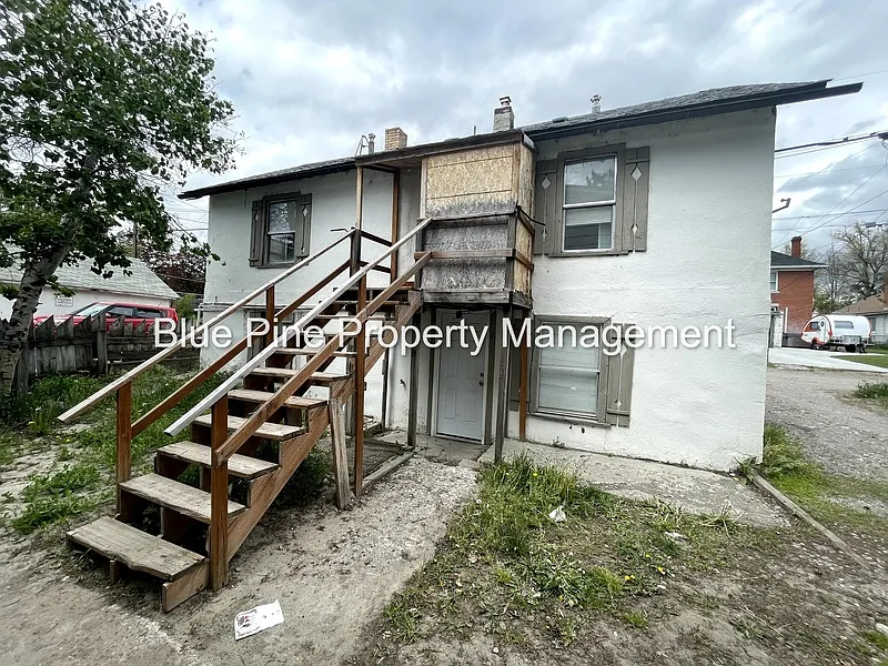 448 H St #2