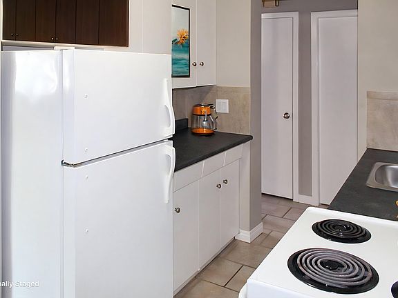 3rd image of 10325 115th St NW