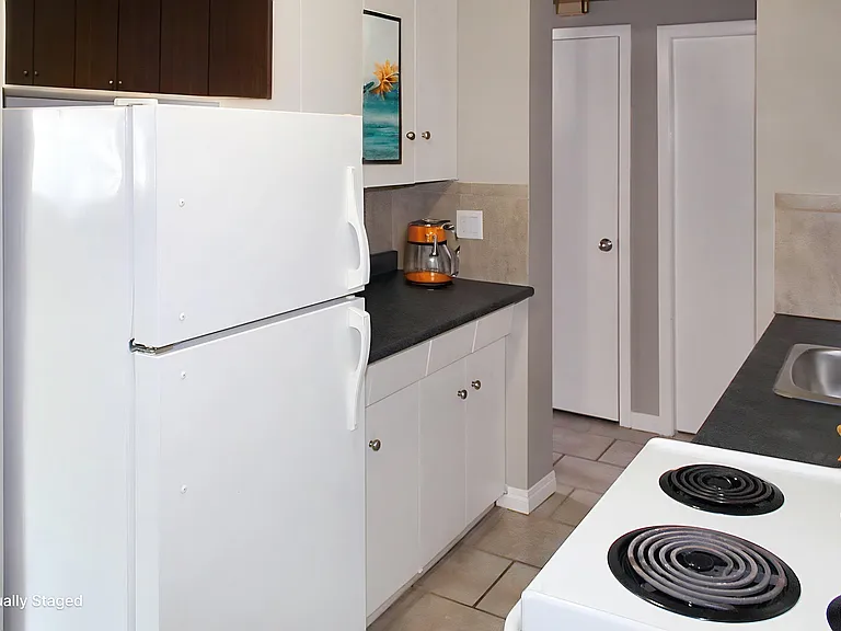 10325 115th St NW — Photo 3