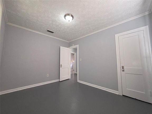 4th image of 1236 W 9th St