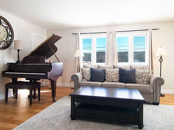 5th image of 2470 Jordan Rd