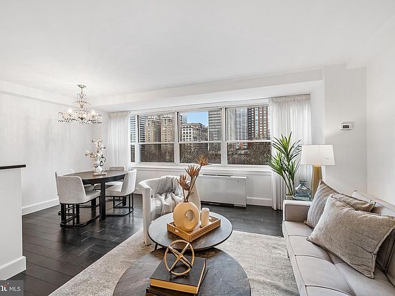 2nd image of 1810 Rittenhouse Sq APT 1012