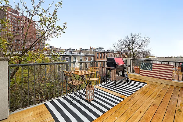 Sold by Compass | media 29