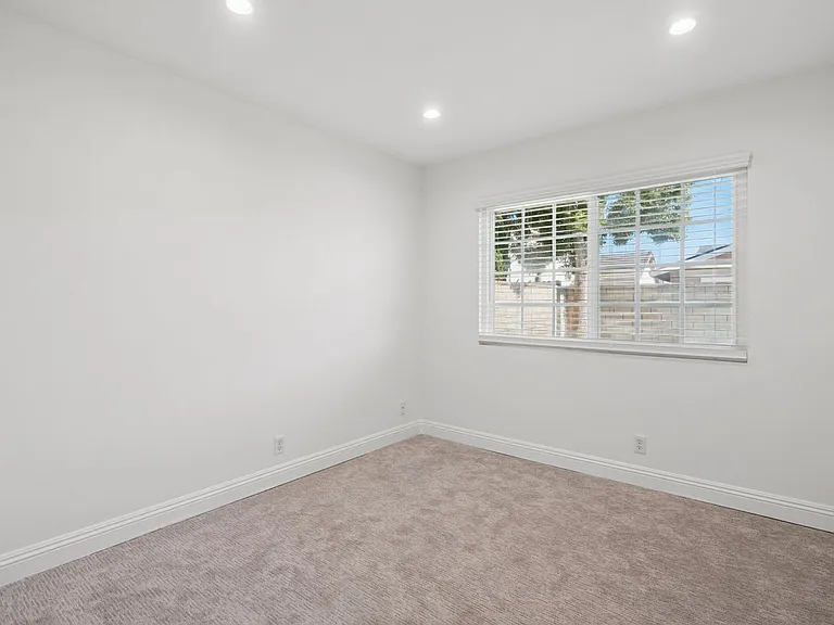 8822 Bellshire Dr — Photo 16