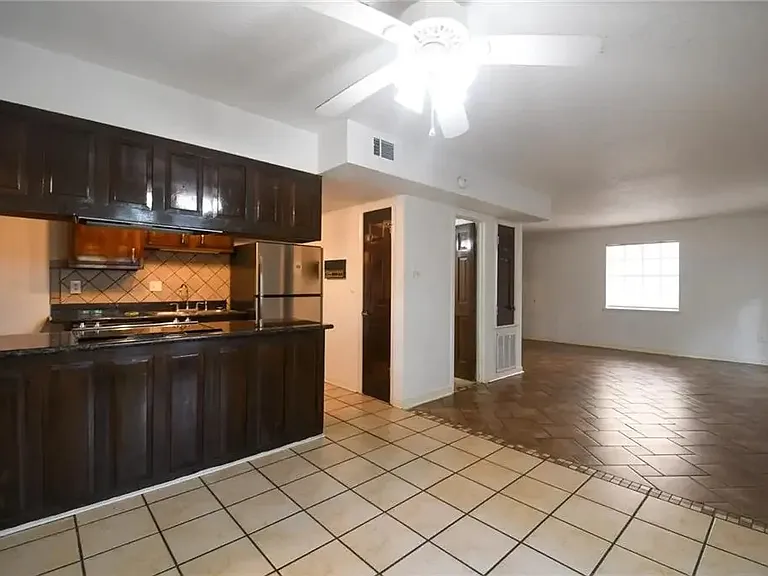209 Pine St #9 — Photo 13