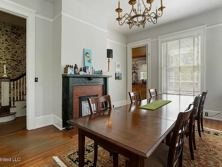 1704 N State St — Photo 7